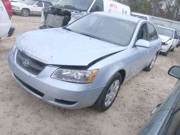 السلام عليكم لبيع سوناتا رقم بغداد بسمي  موديل ٢٠٠٧ وارد أمريكي حادثهه خفيف وصور الحادث مرفقه بالمنشور السياره مصبوغه حزام أثر جراد السياره جاهزه من كل النواحي السعر ٩٦ وبيهه مجال بسيط لشراي الشراي يتصل ويدلل مكان السياره واسط الكوت مركز المدينه رقم الهاتف ***********
