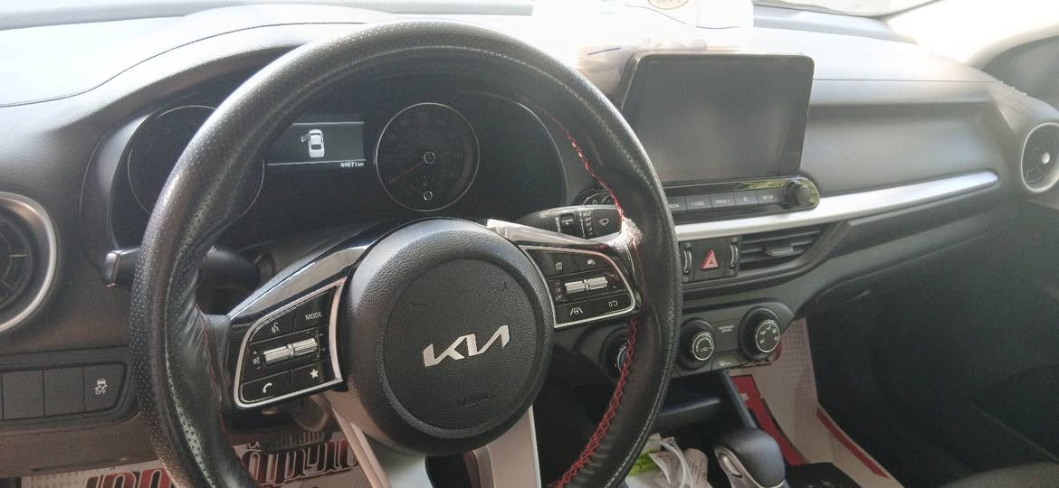 كيا فورتي موديل 24 ماشيه 50 الف نص فول حادثه كما موضح بصورة جاملغ حار وباب بارد وطعجه بالبنيد بارد رايده ب156 وبيها مجال بسيط تفاصيل اكثر او ستفسار اتصل 
*********** مكفوله كفاله عامه عده حادثه فقط ايرباك سليم
