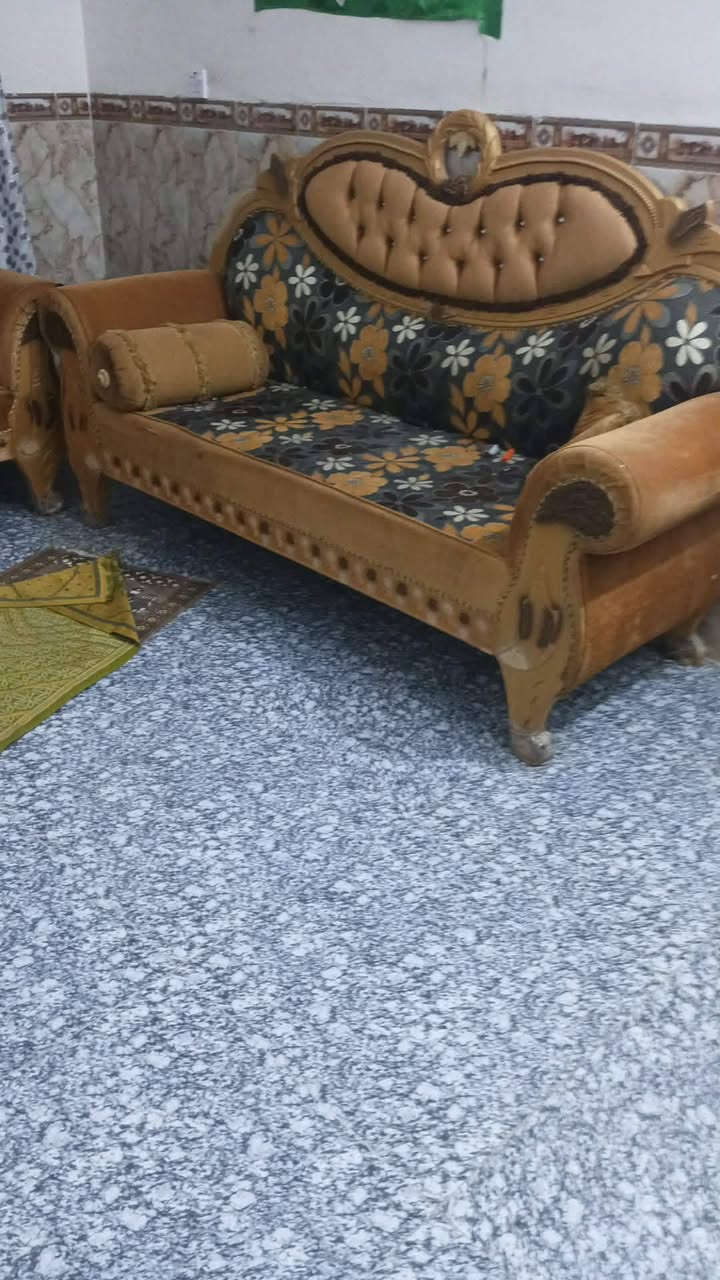 تخم ١٠ مقاعد نظيف كلش تكمه مو سوكي ٢٥٠


**إذا كنت صاحب هذا الإعلان وتريد حذفه لأي سبب، رجاءا أرسل رسالة إلى الدعم الفني**