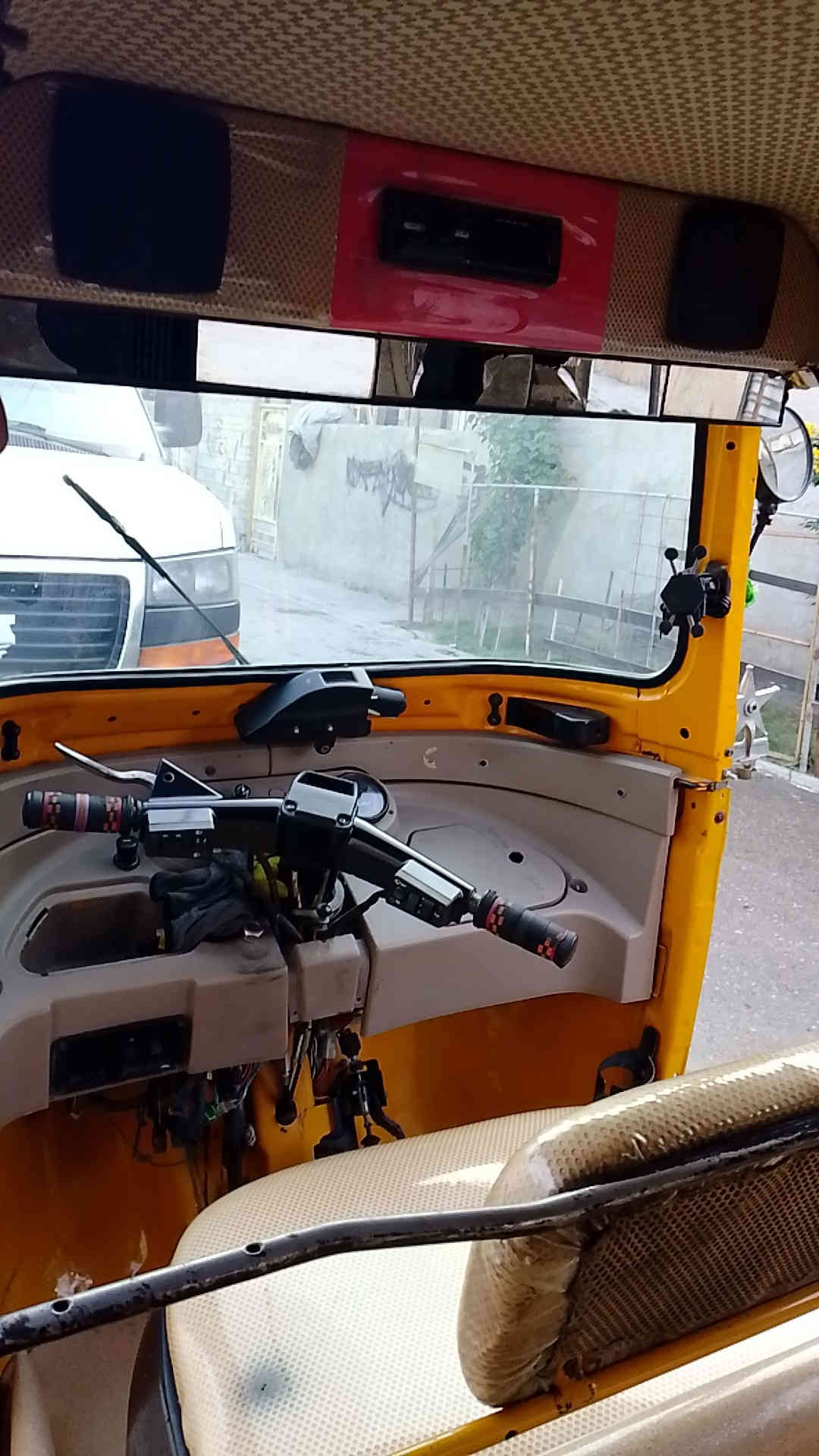 سلام عليكم تكتك  مديل 17//شهر12   تكتك مرقم  رقم  نكليزي. وسنويه   بسم ولد راعيه  ادليك بيته  ورقمه يمي ثاني يوم يحوله   سعره4 وبيه مجال مكاني بغداد  حي نصر  .. رقم واتساب فقط***********
