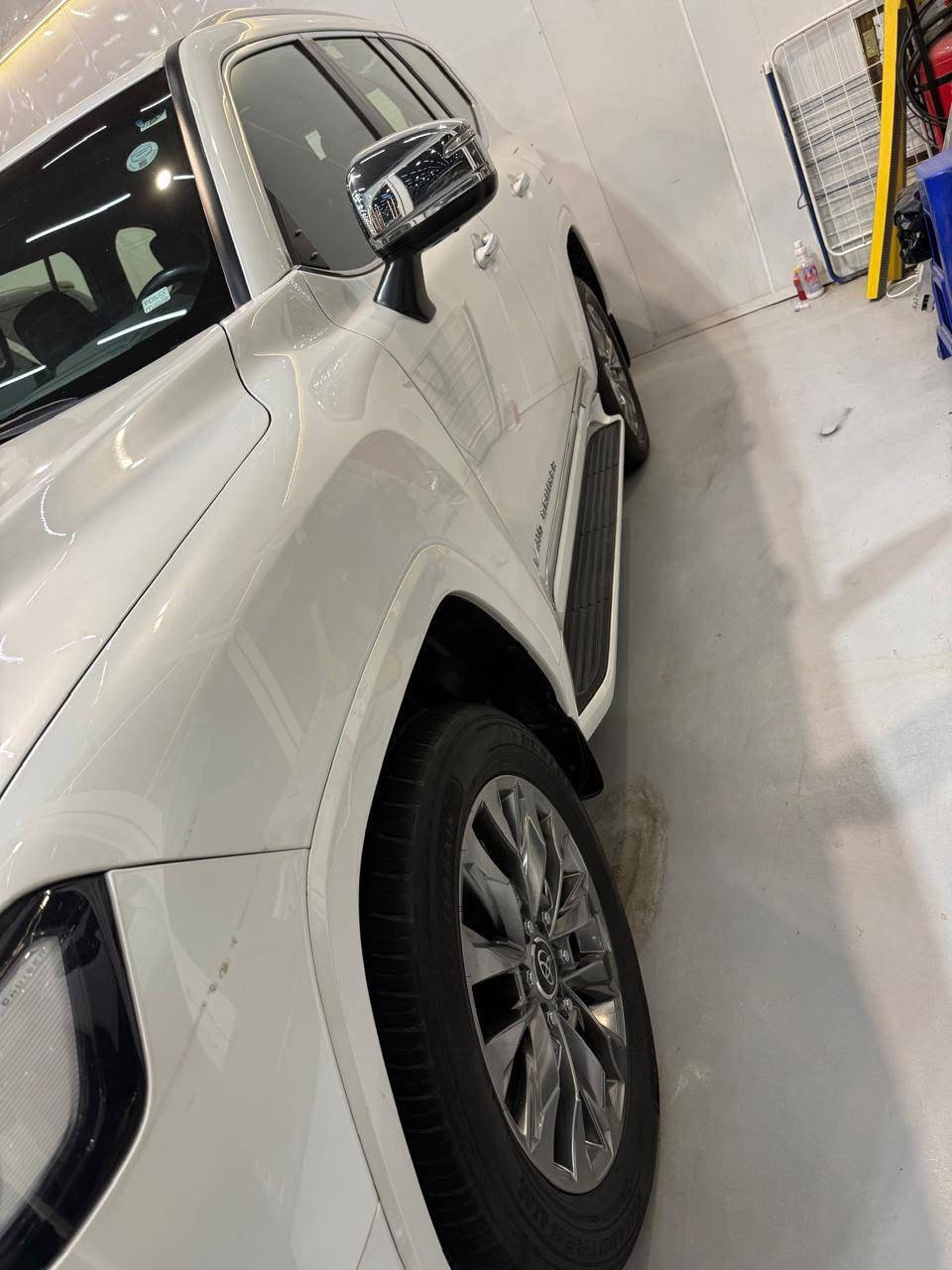 بسعر 77,000$

Toyota Land cruiser VX.R 2023
لاندكروز 2023

محرك 6 سلندر 3.5T توربو 
دفع رباعي 4wd

فوول مواصفات VX.R 
ماشية 40,000كم فقط

مكان السيارة قُرب بغداد قرب نفق الشرطة معرض الشهم
مرقم أربيل 

للإستفسار 
*********** إتصال أو واتساب
