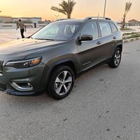 للبيع شيروكي موديل 2019 سياره   بسمي رقم النجف 6 سلندر 4*4 السياره جدي...