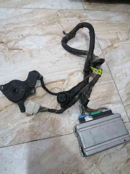 غراض فورنزه للبيع
ضفيره وعقل وسلكتر كير جدد شرط

محرك بيه تنقيص بس دخان من الكزوز ماكو

داينمو

سلف

باور

كير بيه الرابع مايجي

شوته جديده

***********
