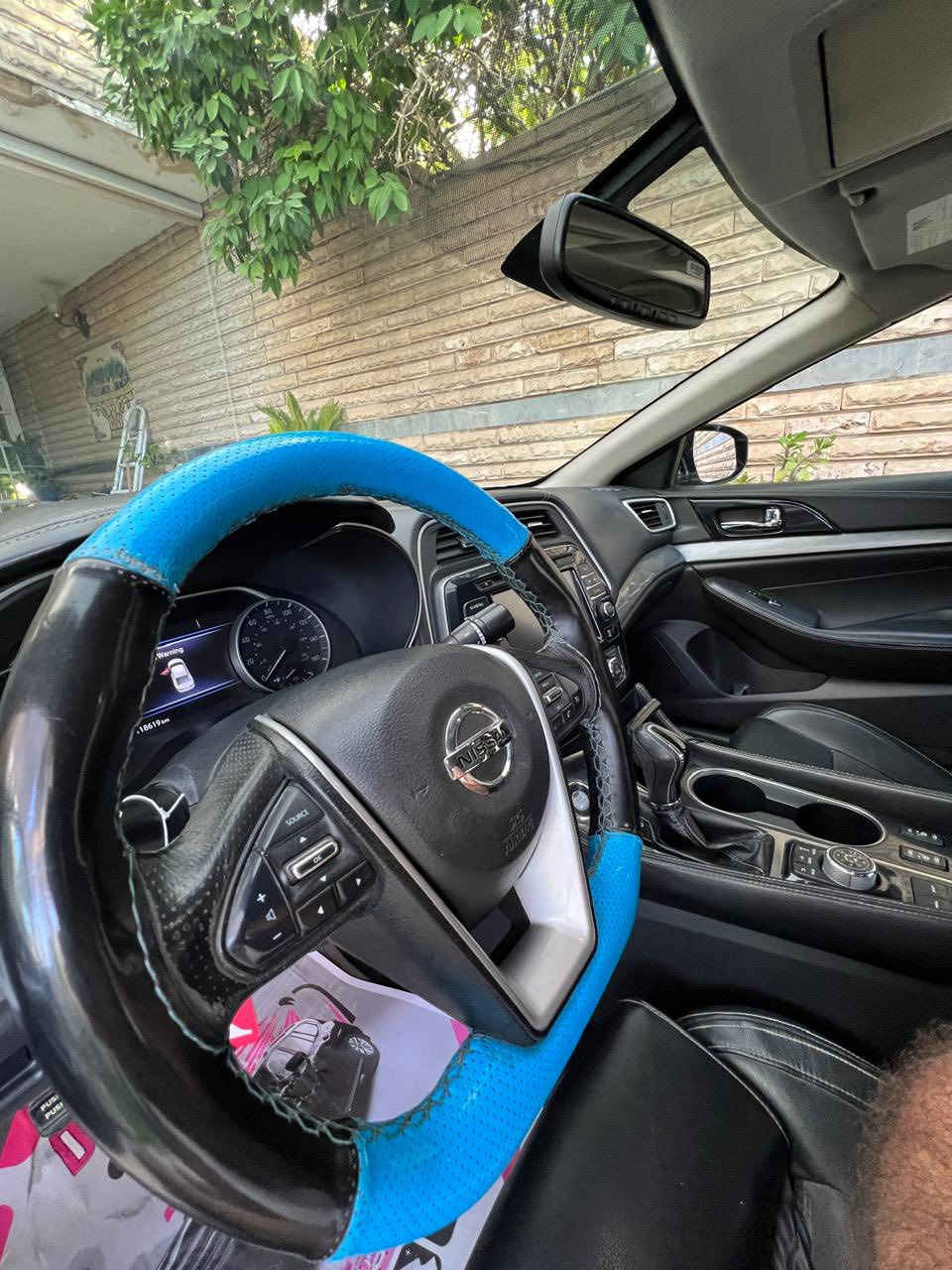 السلام عليكم نسيان مكسيما 2018 sr مواصفاتها معروفة بيها جاملغ خلفي و نص جنطة صبغ مكان بغداد الكرخ 
السعر 125 و بيها مجال 
***********
