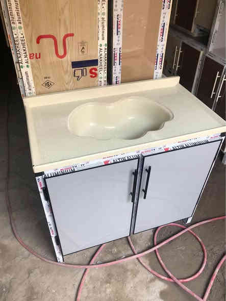 تخفيضات كاونتر  مع سنك مرمر شغل تزكام وثقيل بليت واحد ملم  430 العنوان ناصريه شارع الاخلاص *********** ناصرية
