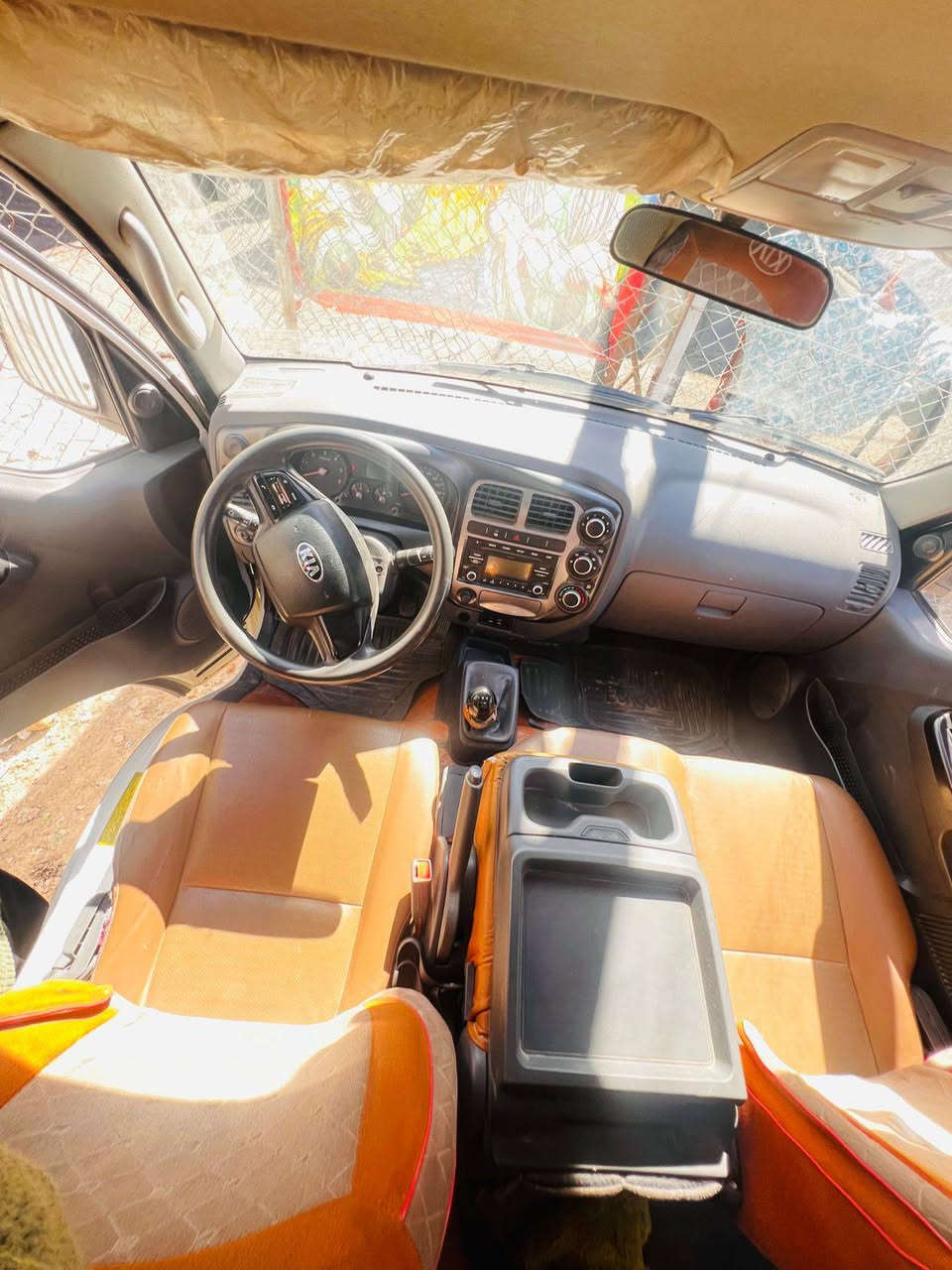 سلام عليكم كيا حمل موديل 2021 ماشيه 71الف حقيقي 
سياره كفاله عامه العنوان كوت /مركز المدينة ***********
***********
