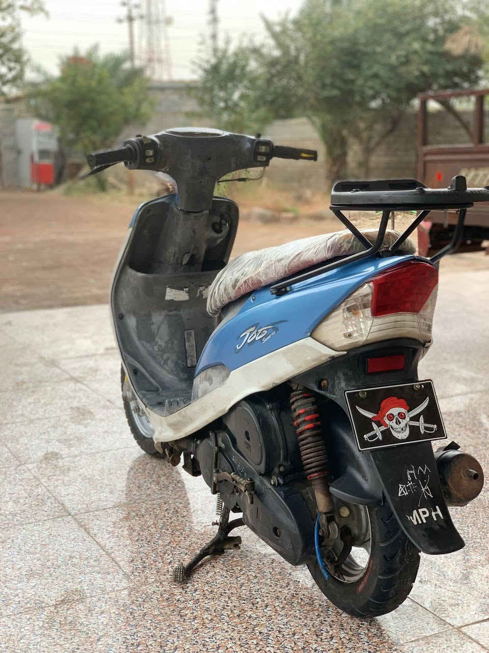 سلام عليكم ماكس مغولي ياباني كامله اشارات اضويه سلف سكن عالي ناصي تخم تايرات جدد دبلات شغاله كامله من كلشي دراجه نعومه فول بفتوحه فقط شرط الفحص شلعه وستمرار حلوه عنوان القرنة ناحيه الثغر قرب مالعب الدعش سعر 600 رقم ***********
