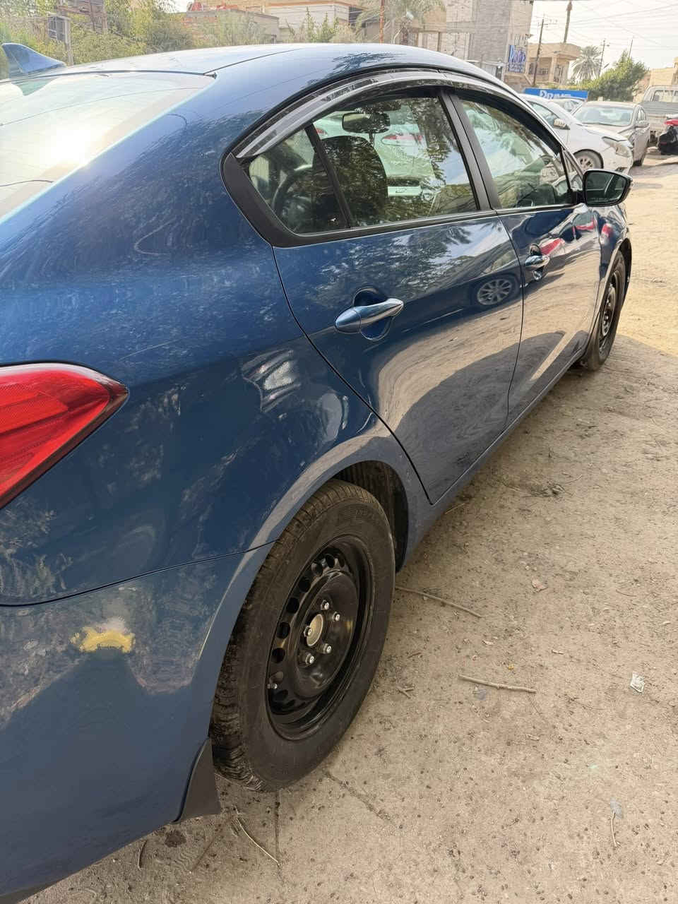 سلام عليكم للبيع كيا فورتي وراد أمريكي بدون حادث ولا صبغ فقط دعاميه إماميه موديل 2014 مكينه ٢٠٠٠ دوش مكفوله كير مكفول تخم داير جديد صدر امامي خلفي جديد داخل مدوشم جلد شاشه كامرامناقصه شي رقم بغداد بسمنه السعر ١١٢ بيه مجال حك الجيه مكاني بغداد العامريه ***********
