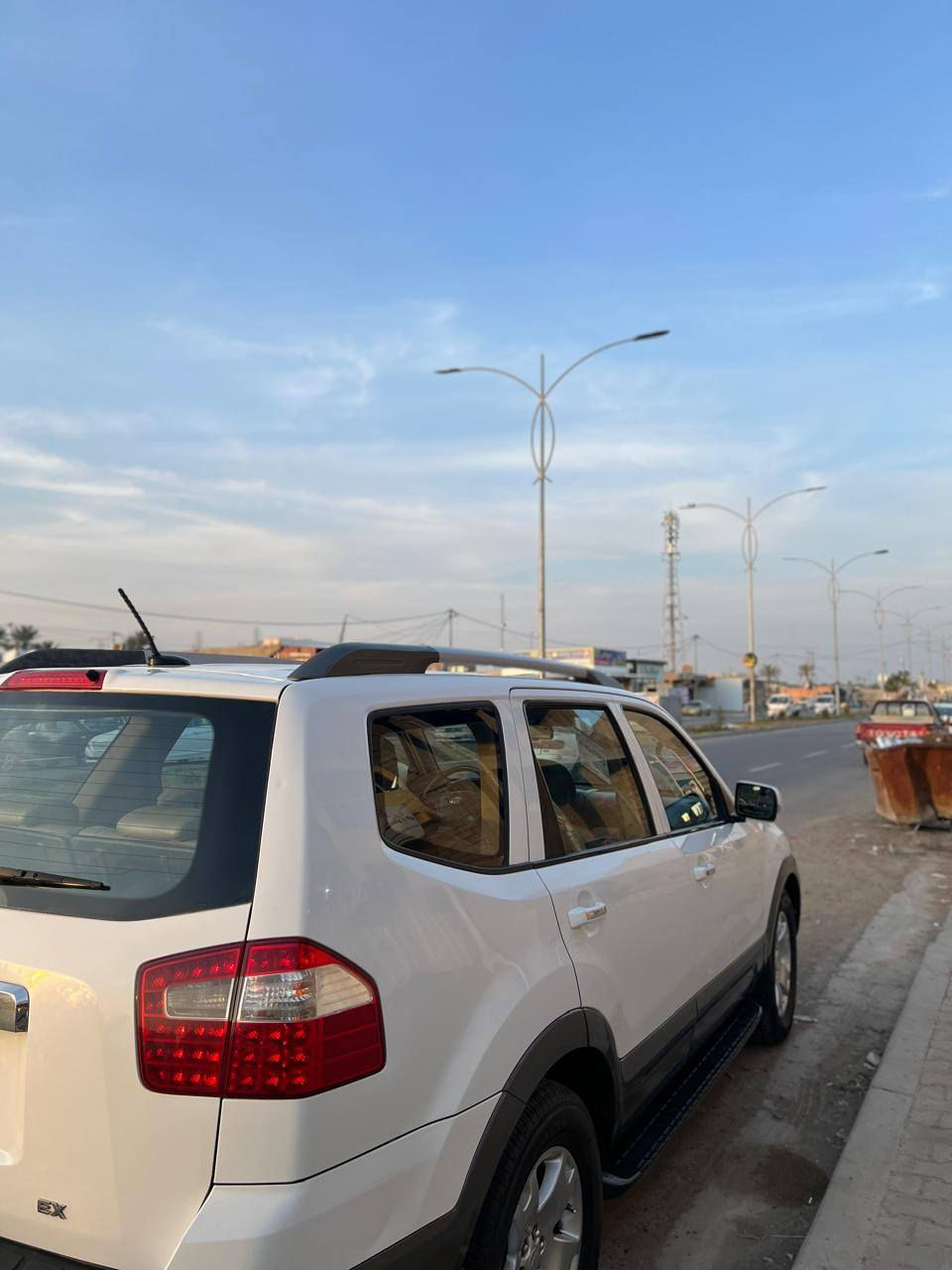 السلام عليكم :
للبيع موهافي 2009. 
 وارد خليجي.
فول مواصفات
تدفئه تبريد
محرك وكير مكفولات
صدر امامي خلفي نظيف.
بيها صبغ قطعتين بدون دواخل أثر شخوط
مكان السيارة صلاح الدين / الضلوعية . 
الرقم ( *********** )
