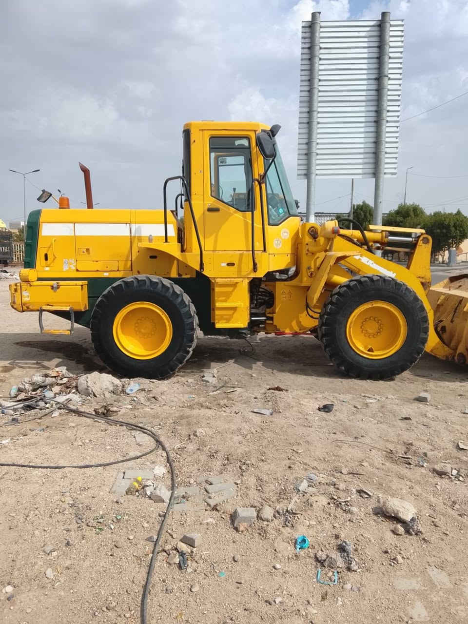 كاوسكي دور حجم 65//محرك ازوزة كفالة عامة جديدة كلة وضع شركة لعنوان بصرة مشتغلة 17//الف ساعة دخول موديل2003//معلة17كاملهزةومعاملةماشية تستلم رقم وسنوية جديد داخلة ب 2017 // ***********
