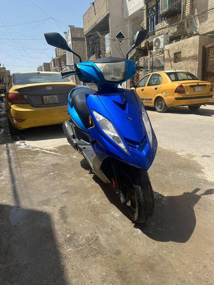 السلام عليكم دراجة جيتي ار Gtr مكينتها ناعمه وكلشي موضح كدامك عيبها بس عطل شاشه وكفر الامامي مبدل دراجة جديدة تجي وتشوف بعينك السعر مليون قفل مكاني بغداد رحمانيه الشعلة للتواصل *********** بي واتساب
