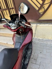 دراجه سي بي اكس يا باني اصلي محرك 150 كهربائية كله شغال ستاند كهربائي ...