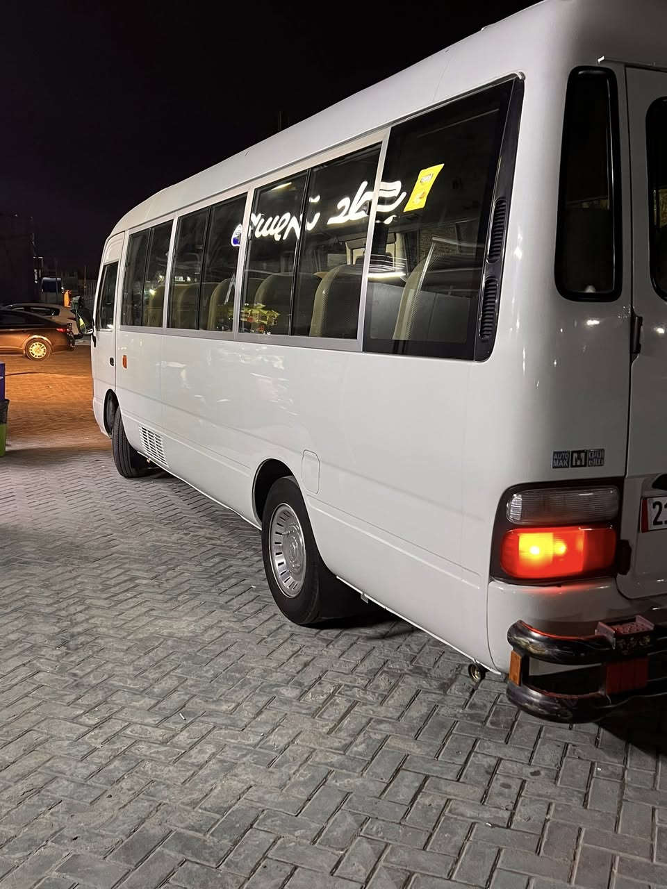 السلام عليكم كوستر 2016باب الحاره سياره خير من الله كير مكينه اكسل كفاله عامه سياره بيهه مكانت صبغ ابيع من جوه الجام السعر 360وبيهه مجال حك الجيه الرقم ***********
