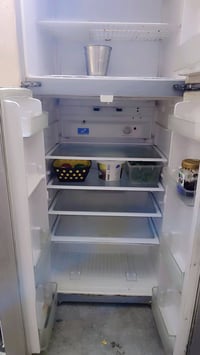 هيتاشي • ثلاجة • ما بيها مشاكل