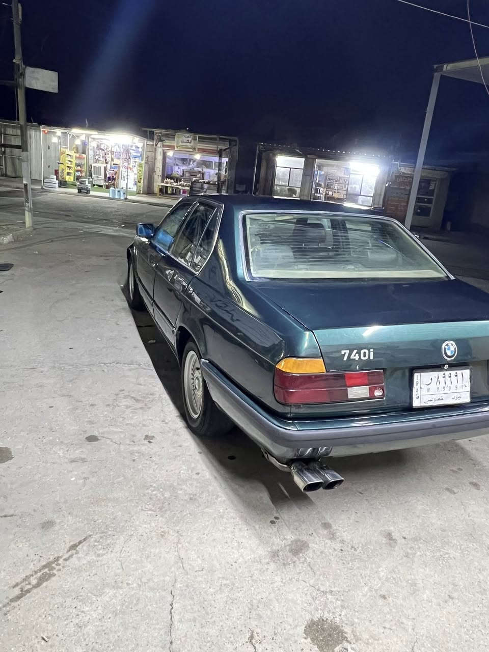 بي ام دبليو740 /8سلندر/  موديل 1994 لون زيتوني  السياره نضيفة كلش مبدل دسكات دبلات كله جديد (سعرها55ورقه)
مكانها بغداد المحموديه 
الهاتف ***********
الواتساب***********
