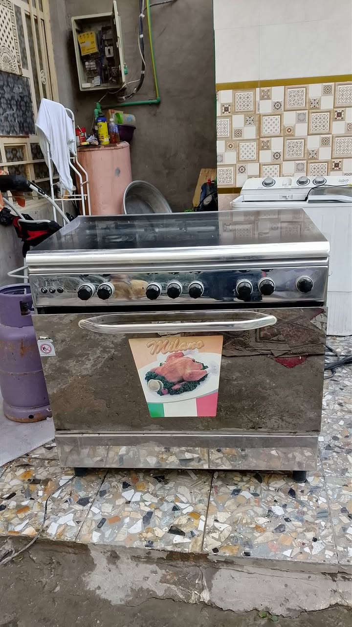 طباخ البيع خمس عيون مستعمل فتره قليله السعر 150 بي مجال شي بسيط العنوان الباويه قرب جامع الزهراء  ***********
