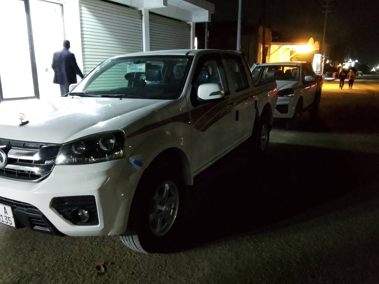 يالله
سلام عليكم 
كريت ويل مديل 25 مكفولة من الضربه ماشيه 42 
رقم قادسيه  مداور ثاني يوم سياره مال جناي
سياره بيه وايرات مايعه فقط 
السعر/135 وبيه مجال 
مكلف بنشر 
***********
العنوان سماوه قضاء الخضر
