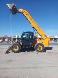 وبركاته على بركة الله تعالى تصعيد كافة مواد البناء ومستلزمات العمل /طا...