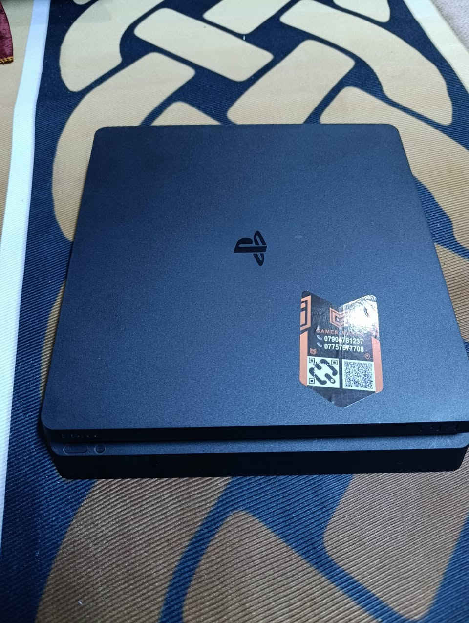 بلي فور سلم مهكر ذاكرة 500
جهاز جديد اكرر جديد استعامل 10 مرات لا مصلح ولا مفتوح 
مهكر قرص 
ويا هارد خارجي بس الهارد سعره 50 
جوستكات 2 اصليه مو تجاري 
مكان زعفرانية
السعر 250 قفل 
***********
