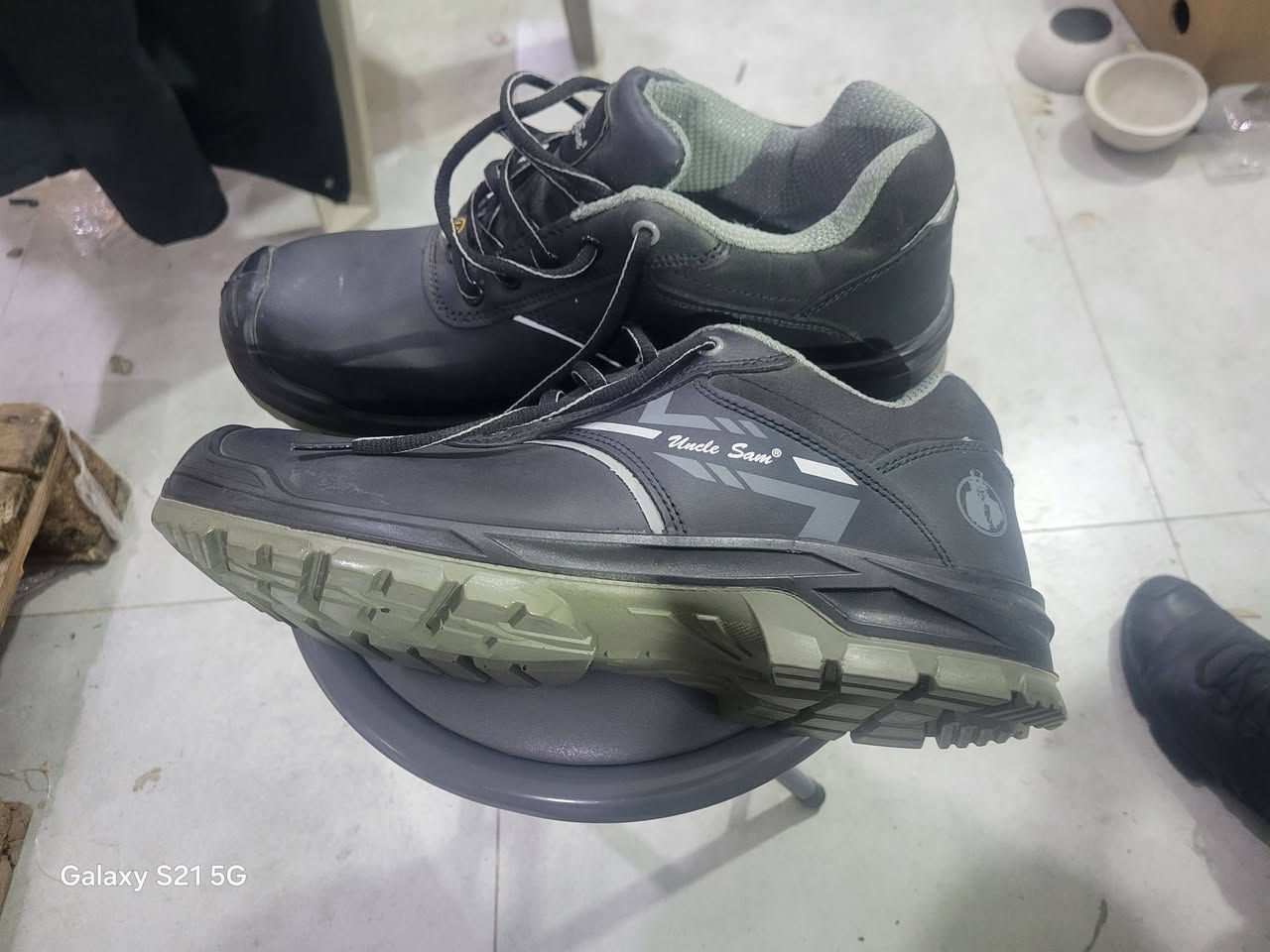 حذا سيفتي الماني جلد لوك قياس ٤٥ كلش قوي للبيع ٤٠$ الشراي يراسلني او يتصل واتسب*********** توصيل موجود لكافة المحافظات
