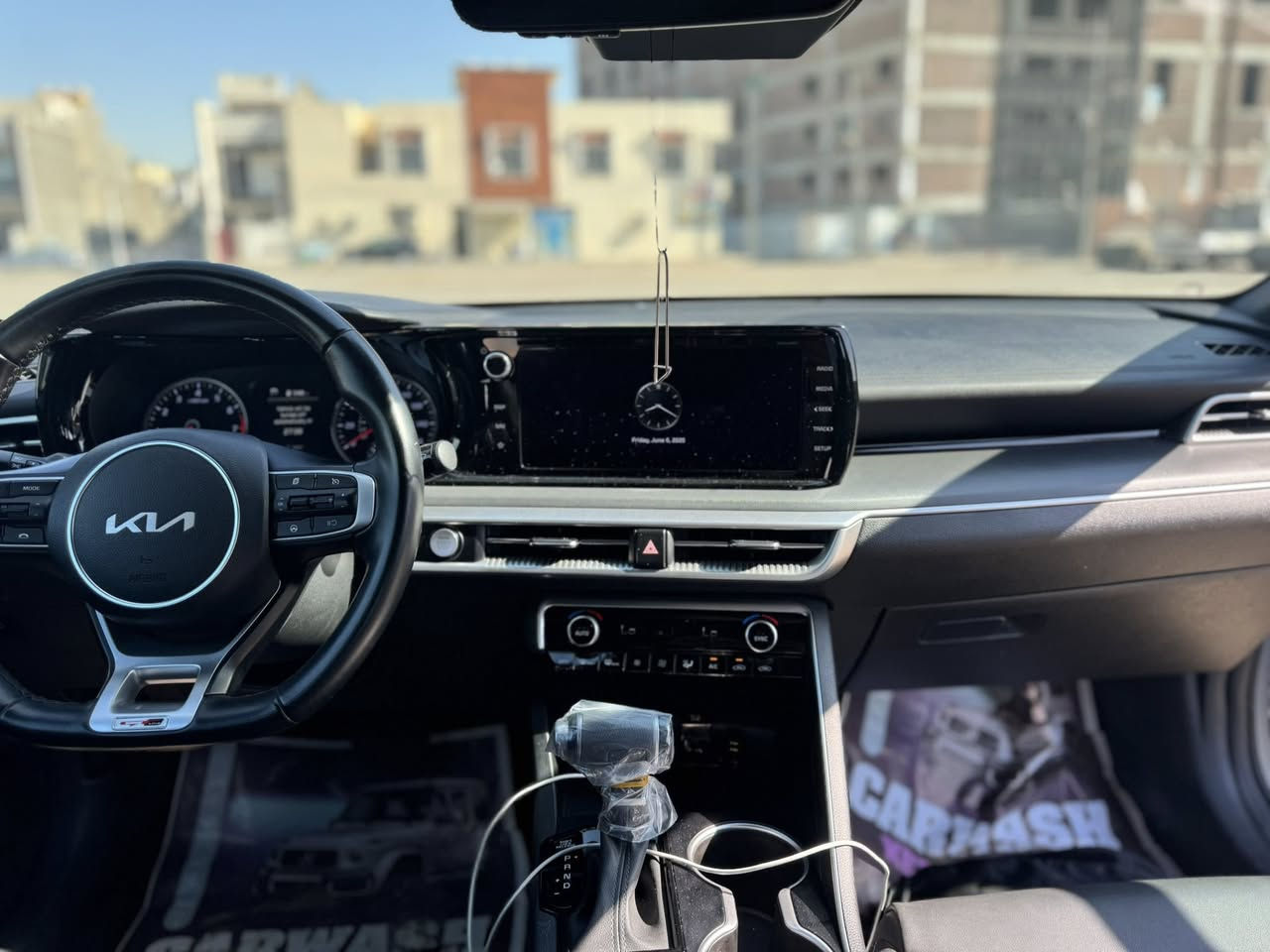 جيتي لاين K5 2022
فول عدا البانورما ماشية  35000 الف كيلو سنوية باسمي
حادث خلفي بدون ايرباك رقم بغداد بدون رصعات بدون خدوش ويوجد سونار من المندلاوي بصمتين كتلوكات الشركة محرك 1600 تيربو رادارات تحديد مسار قيادة ذاتيه صندوق ذكي معروفه مواصفات الجيتي لاين سعر 19300 $      رحمه الاهلك تعجبك سيارة اتصل ماتابع تعليقات السعر غالي واكو ارخص روح اشتري الارخص ونورنه بصلاة على النبي
***********
