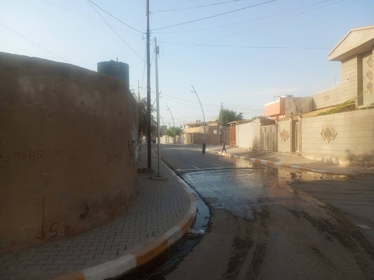 🛑 أعلان
دار طابقين ركن للبيع طابو ملك صرف على اربع 

🌍 الموقع حي الزراعة خلف دائرة الماء

المساحة 400 متر ركن 

☎️للاستفسار اتصل ***********

 أو مراجعة المكتب الكائن شارع العام بأتجاه بغداد مقابل حلويات علي الحمداني 
ومن الله التوفيق 🏡
