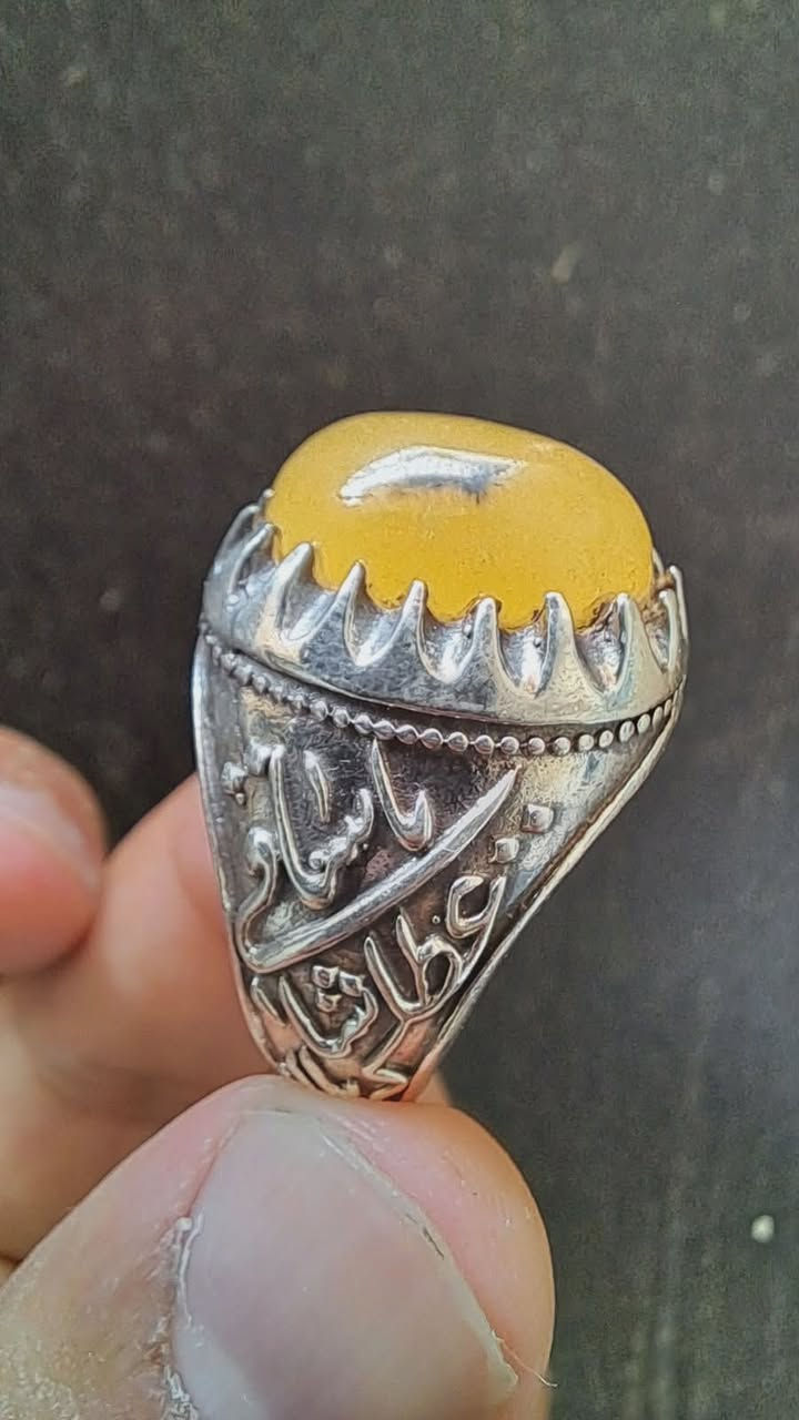 شرف الشمس أصلي
قياس 23 , توصيل موجود لاكن بعد الإعتماد برصيد


**إذا كنت صاحب هذا الإعلان وتريد حذفه لأي سبب، رجاءا أرسل رسالة إلى الدعم الفني**