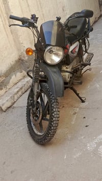 موديل ٢٠٢٢ • ماشية ٦٠٠٠٠ كم • عليها نواقص