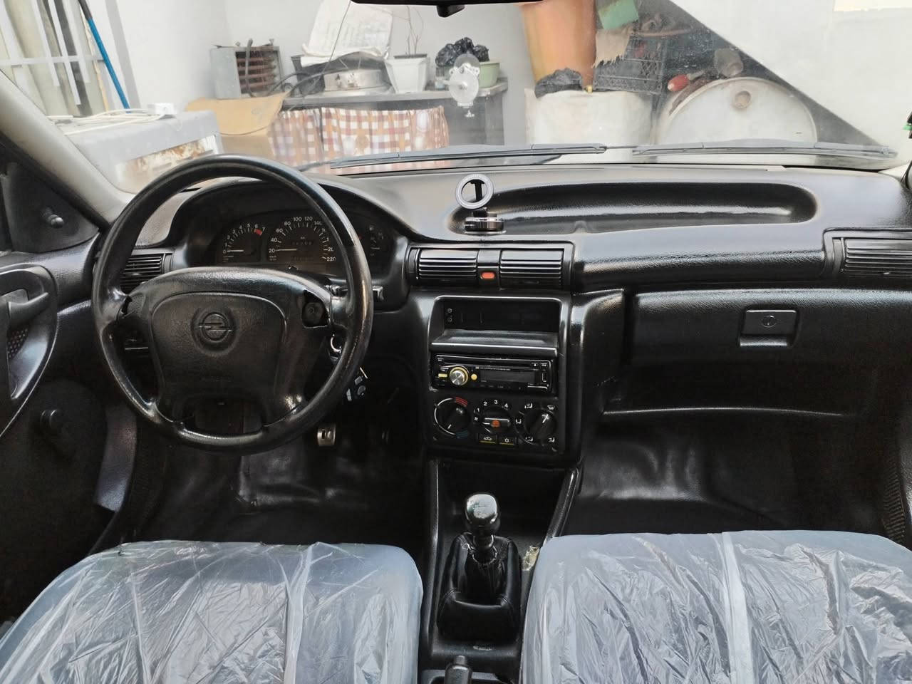 استرا ٩٤
حجم١٦

سنوية بأسمي رقم نينوى لل٢٠٢٨

بيها كابون بانزين 

سيارة بدون صبغ  بوند مبدل فقط

تدفئة شغالة وبشرط

التبريد موجودة كاملة غراضة الراديتر والكمبريسر بس ماشغال

 طخم تايرات جديد باتري جديد

مكينة وكير شرط

قفل مركزي ع ريمونت

دوشمة جديدة

سيارة كاملة وسيباية مالها موجودة وياها فتبم احتياط 

ابيعها تحويل فقط وكالة مااسوي

سعرها 53

***********

***********
