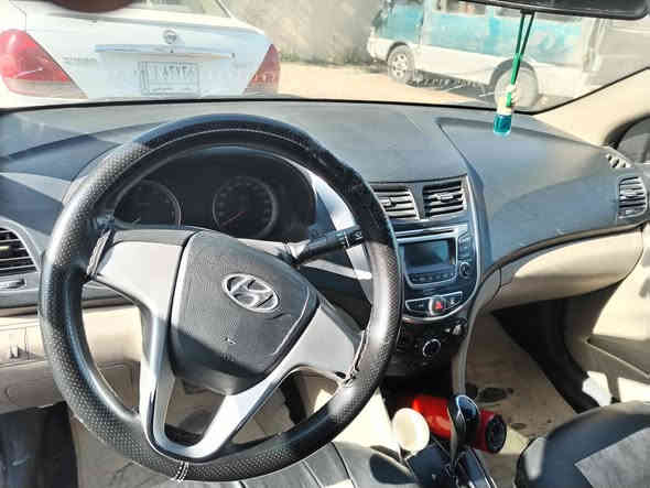 اكسنت ١٦ خليجي ١٤٠٠ مكفولة ماشية 316 الف كيلو بيهه مشكله بالمحرك بدون حادث السعر 70 وبيهه مجال بسيط ***********
