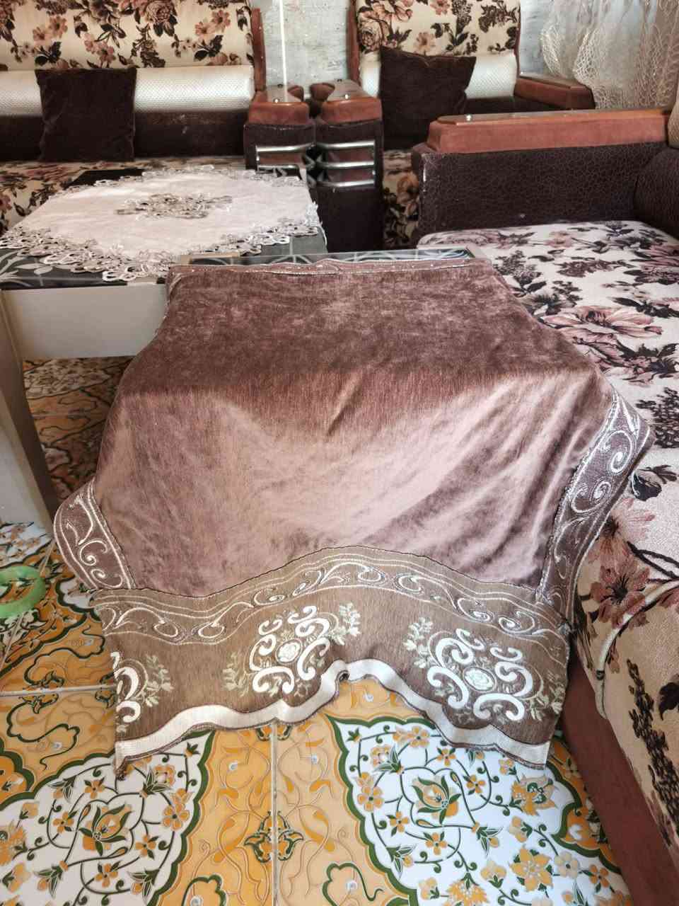 تخم 10 نفرات
مشتري بمليون ومية وخمسين والفراش مالتة ب 65 
+طبلتين صغار وطبلة كبيرة 
سعره 550 وبي مجال هو والطبلات والفراش 

بيع مستعجل


**إذا كنت صاحب هذا الإعلان وتريد حذفه لأي سبب، رجاءا أرسل رسالة إلى الدعم الفني**