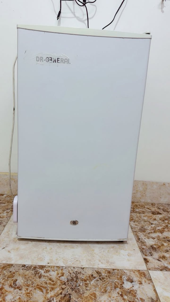 ثلاجه مال غرفه جديده للبيع سعر 100
***********
***********
