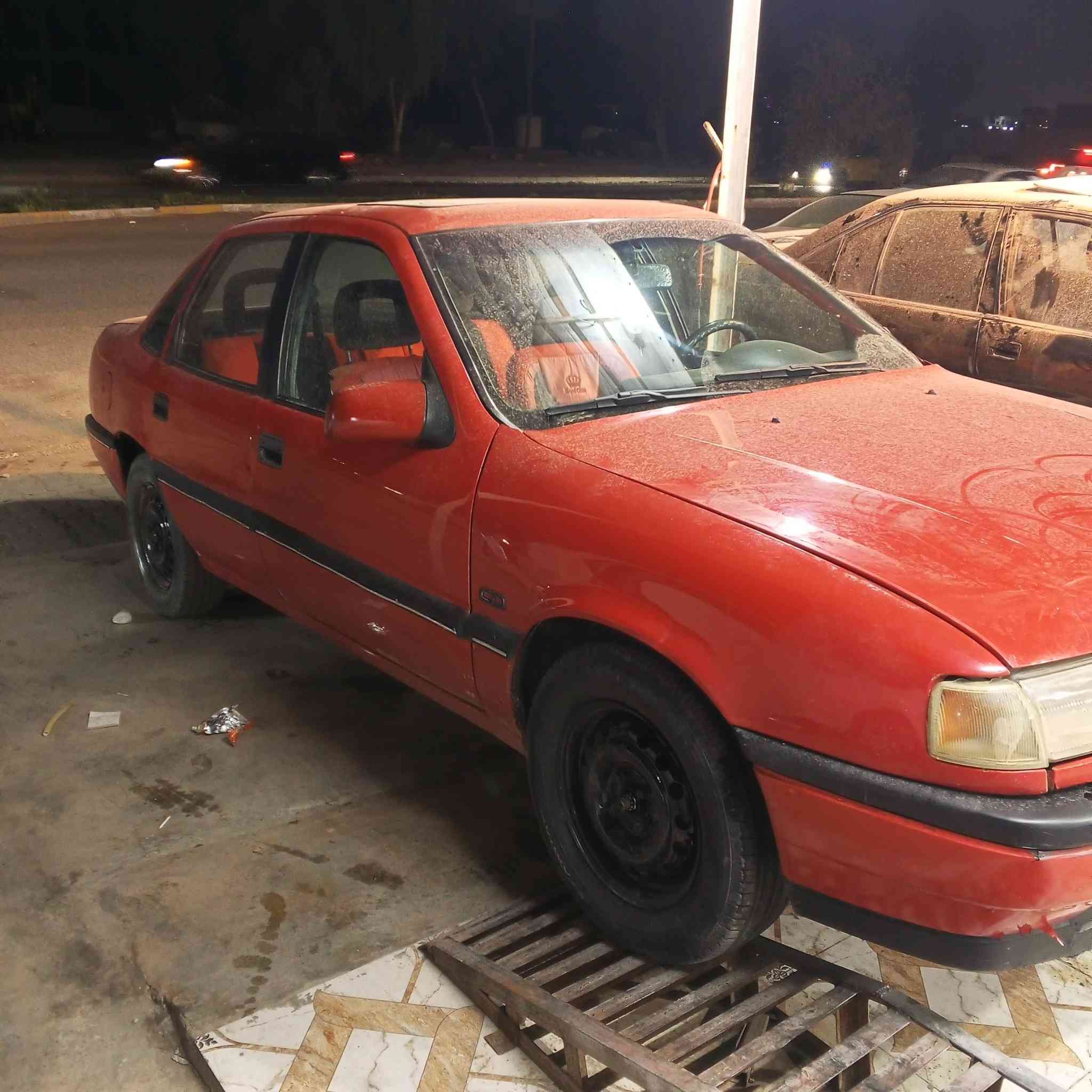 اوبل فيكترا موديل 1991 سنويت ساقت من عشرين دفتر بنزين موجود تحويل وكلا بشرت صرب قوي ما بي سيار حلو نصيف سعر 38 بي مجال عنوان كركوك بنجا علي رقم هاتف ***********
