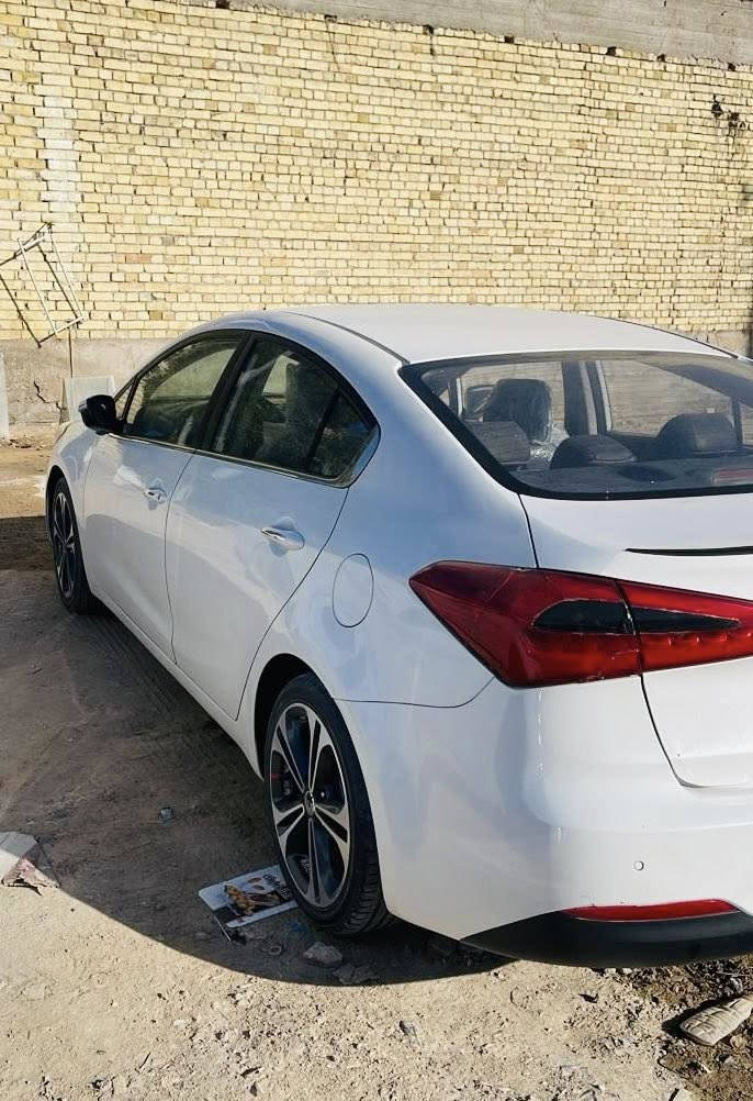 السعر 103$ قفل 
سيراتو 2013 وارد كوري محرك 1600
فول مواصفات عدى الفتحه ،،، صبغ 4 قطع بدون دواخل اثر دحجات ،،، سياره جاهزه كير محرك تبريد حداديه ،،، تحويل ثاني يوم ،،، مكانها نجف
0782 369 3426‬
