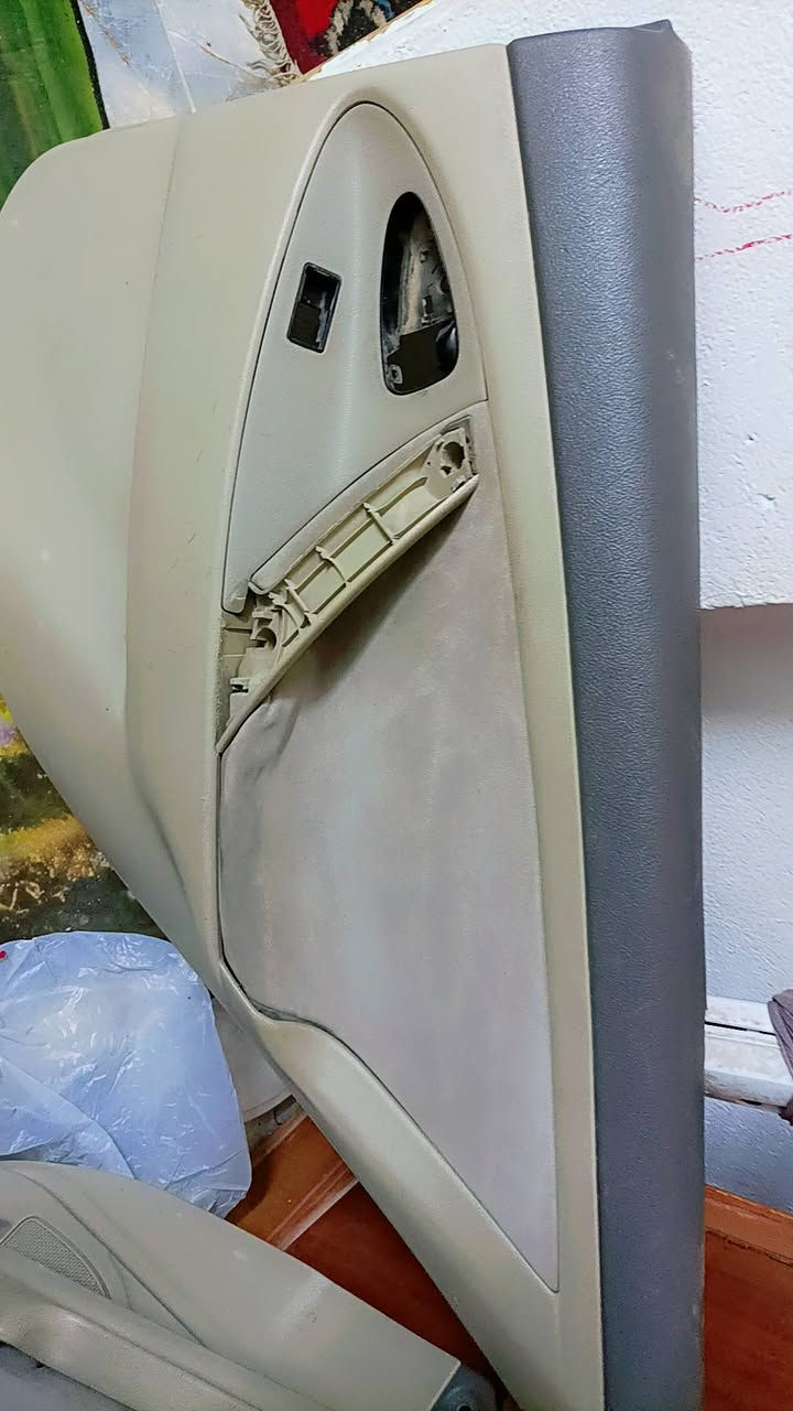 تخم ابطانه ابواب مثل ماواضح بالصور
***********
الفايبر مكسور. السعر 55الف
