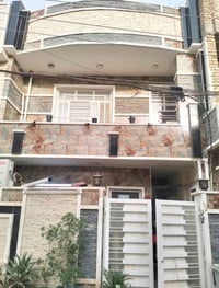 بيت 100 متر في حي البساتين شارع احمد الوائلي الواجهه 6 ( خدمات وتبليط ...