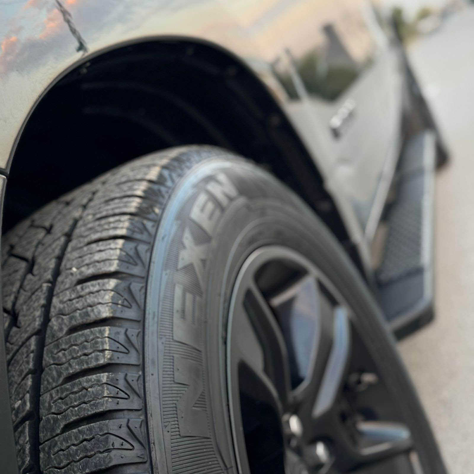 فئه ( GT) سبورت🔞🚀🚀🚀

بدون حادث بدون فتح بدون ايرباك ❌
جتي من امريكا طلع بيها كلير باب خلفي عكس السايق والجاملغ خلفي ( السونار مرفق )
ماشيه 80 الف ميل🔒

مواصفات فول عدا البنوراما 
محرك 8 سلندر ( 5700) ايتورك💯
باب طويل بدي قصير ( المرغوب ) ⚠️
كير طرح  TRX
شيفتات ستيرن 
كار بلي بلوتوث
شاشا تيسلا حجم الكبير 
شاشات خلفيه 
سماعات الباين 
لايت زينون بلادي ( لد ) 
اشاير بلمري 
مري قلاب 
 الابروجكترات دواره
دوسات بلاديه 
كشنات  جلد كهرباء  تدفئه تبريد (GT)
ستيرن تدفئه 
بريك بانزين كهرباء 
تحكم ستيرن 
مري قلاب 
سايد بريك كهرباء ( بصمه ) 
رادار
نظام تنبيه ملئ الاطارات ( هورن ودبل اشاره ) 
فور ويل 
نظام قفل الاكسل 
كروس صعود ونزول 
حساسات اماميه 
حساسات خلفيه 
تحديد مسار 
اوتو بريك 

بعد بيها هوايا مواصفات 
تخم تاير جديد نكسن 
مكفوله صدر وكير ومكينه
سنويه مضلله 80‎%‎
رقم شمالي ب اسمي 
مكان السياره بغداد 
السعر : 34,500$
رقم هاتف : *********** بغداد, العراق
