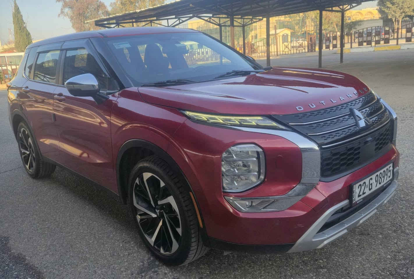 اوتلاندر موديل 2022  مواصفات se  دفع رباعي - كامرات 360- رادارات امامي خلفي جانبي - كشنات جلد وشامواه تدفئة- ماشية ٦٤ الف كم حادثها صبغ قبق الصندوق وجاملغ خلفي كلير مكاني موصل او اربيل - سعر ٢١٥  للتواصل ***********

