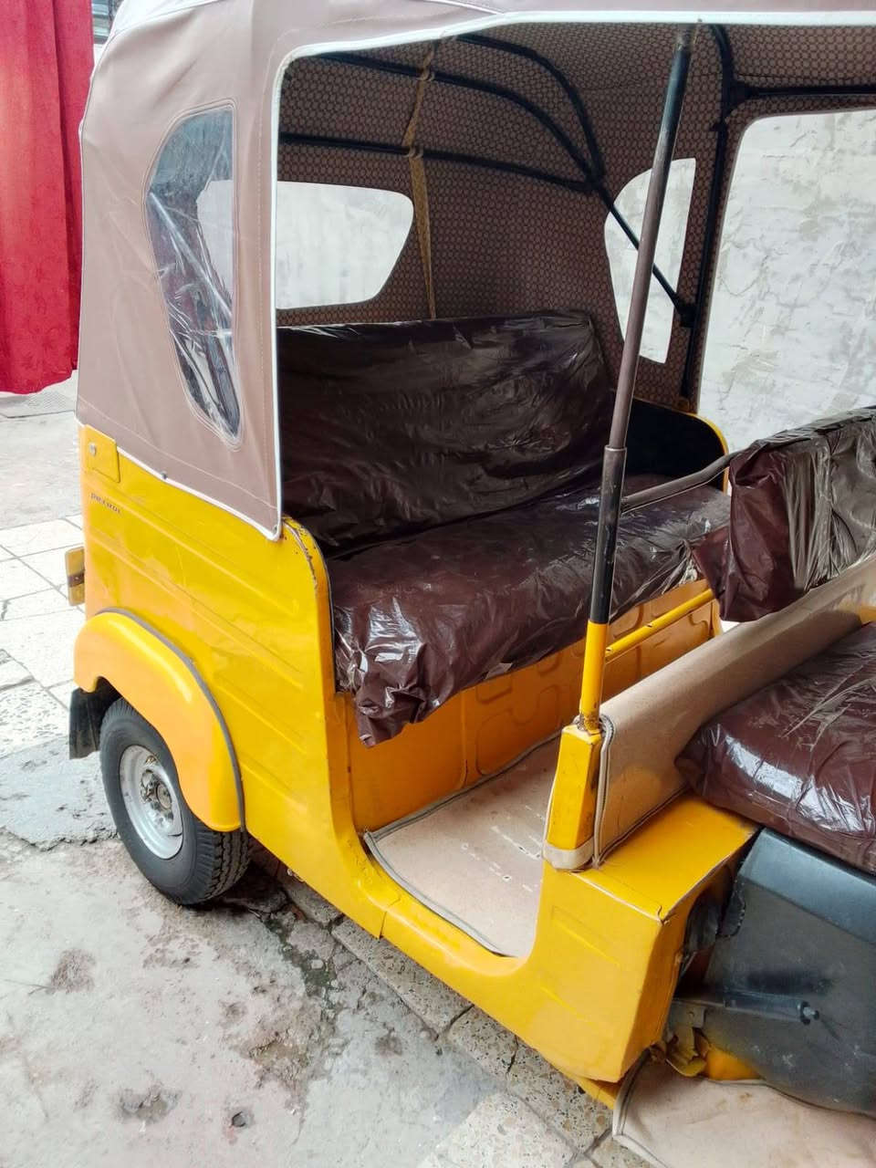 سلام عليكم تكتك البيع موديل ١٩ شهر ١١رقم وسنويه مكاني الحسينيه مال راشديه سعره ٥٩٠٠ وبيهه مجال *********** شراي يتصل وبي خير ويدلل
