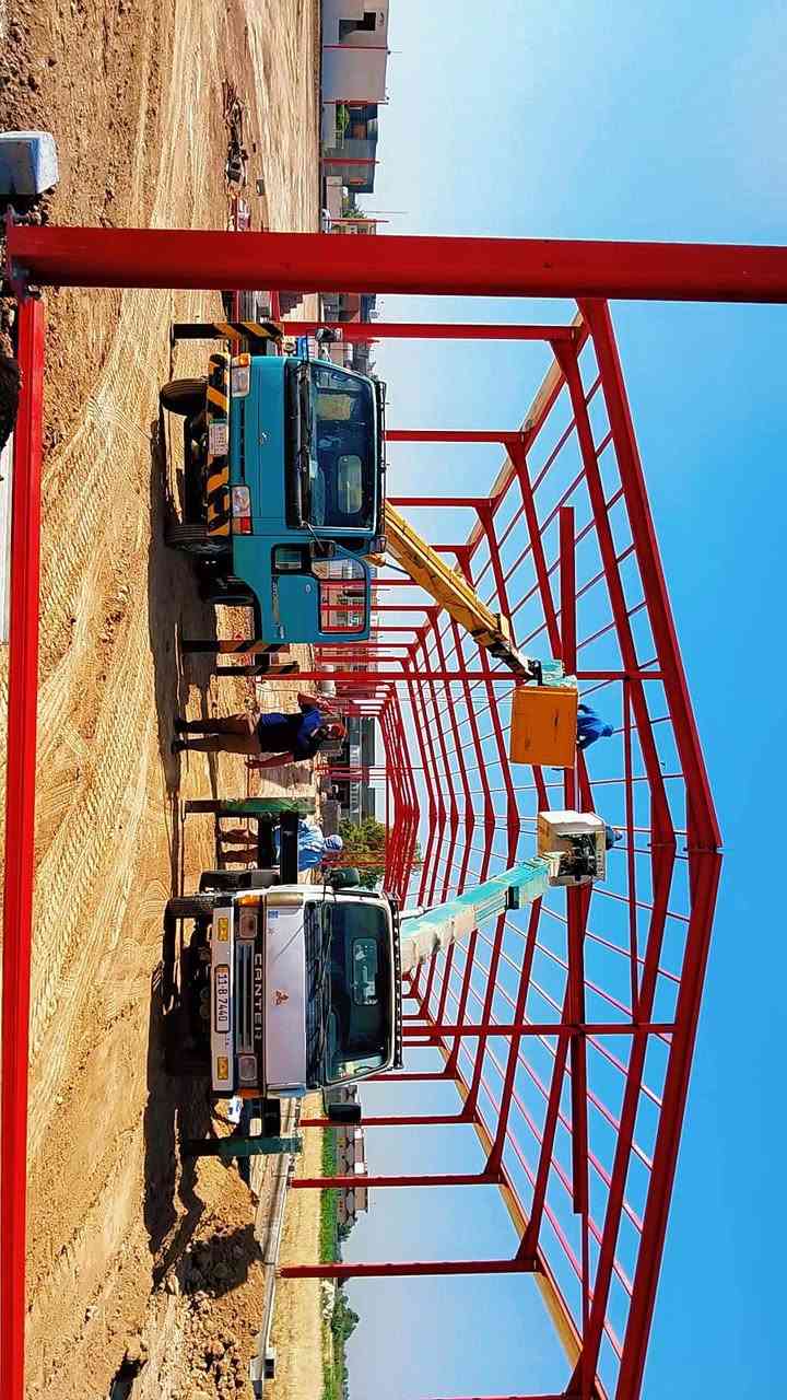 للبيع نيسان 14متر
 بسمي تحويل
موديل 94
100حصة كاز
كير مكينة ازوزة مكفول
سعر150ورقة بي مجال قليل
مكان بغداد كسر وعطش
***********
