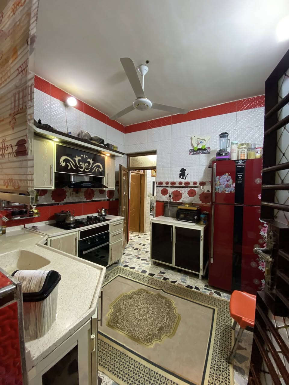 السلام عليكم 
بيت مساحة ٨٠متر مربع طابو صرف
بسعر ١١٠
لبيت مثل ما كدامك و شغل كله جديد و نضيف
وجاهز للتحويل
📍 شرطه الخامسه / سويب شارع الكيات 
للاستفسار ***********📞وتساب
