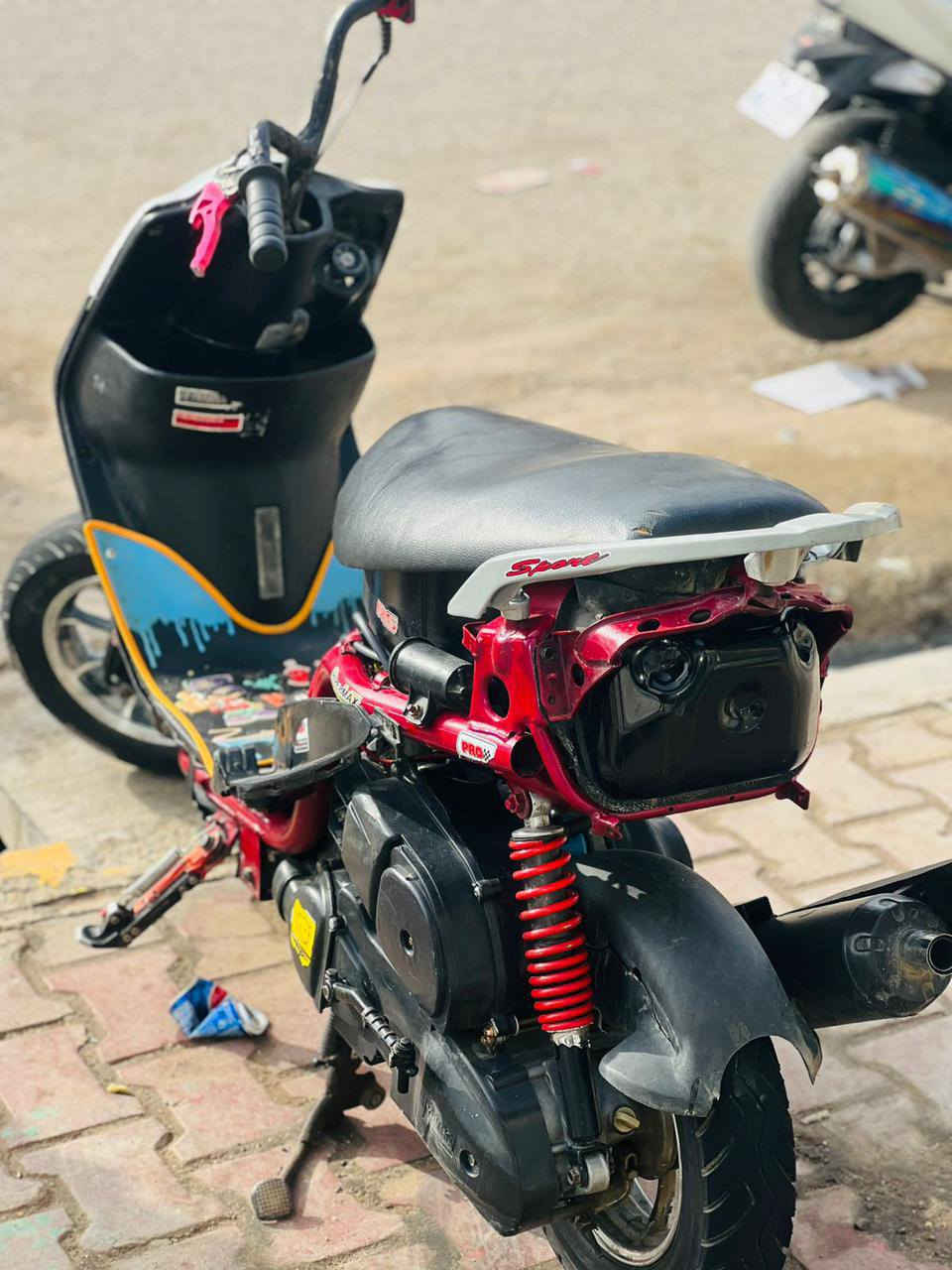 للبيع 
إسلام عليكم دراجه ماكس عدله للبيع مزوده بوشه دراجه كل شيء ماناقصها مال لعب ونكره سلف للاستفسار مراسله الحساب  أو الاتصال ***********
