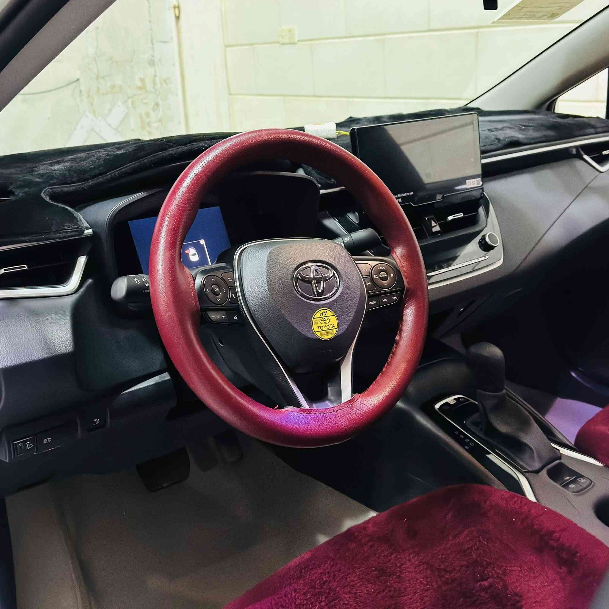 ورولا 2025  هايبردالشكل الخليجي المرغوب  فول موصفات كفاله عامه السياره صارف عليها اكثر من 500 ألف  بعدها بوضعيه الزيرو رقم بغداد شرط التحويل 
سعرها ١٦٣ وبيها مجال قليل حك الجيه
***********
