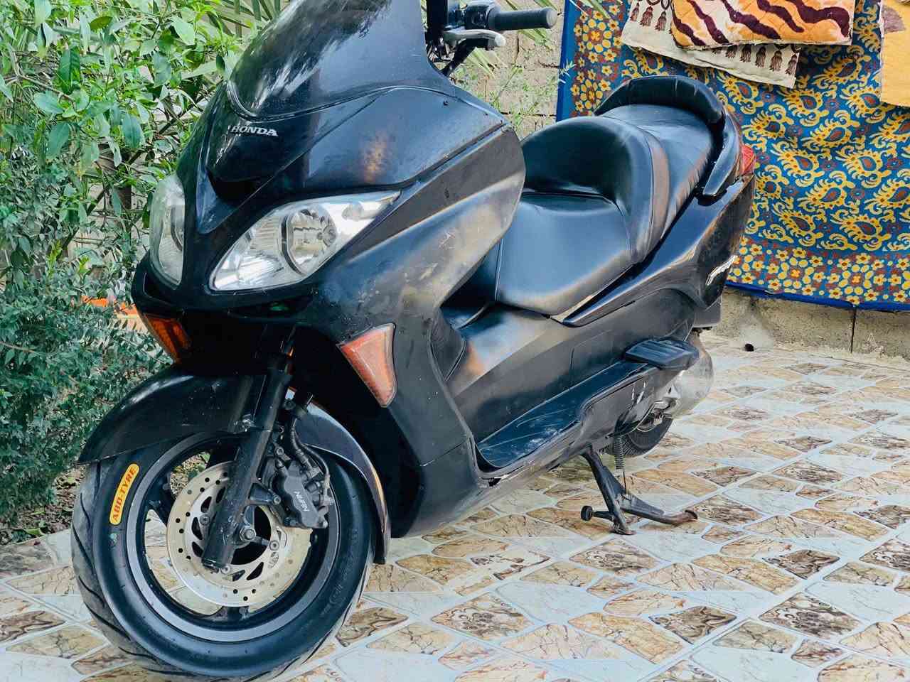 لبيع دراجه حلو 0/8 دراجه عميه ترايك وين ما تروح دراجه دك ١٦٠ دراجه بيه بس لقايش تعبان  ***********
