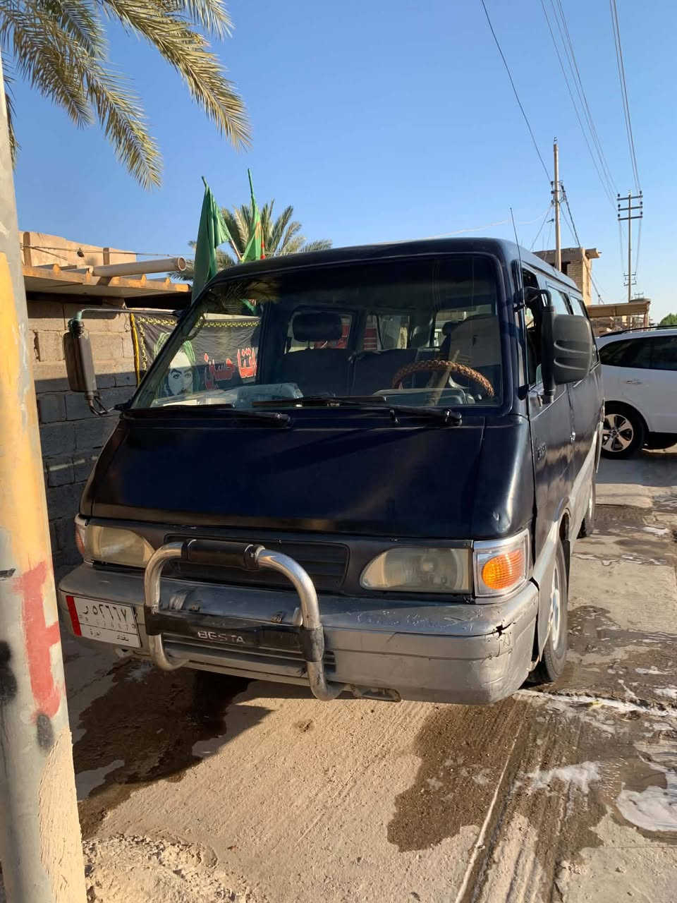 لكيا بستا للبيع رقم بغداد الماني سنويه ساقطه ب19 مكينه وكير واكسل جديد تخم تاير بور شغال دوشمه نضيفه راعي موجود و ابو الوكاله موجود تحويل عليه غرامة مرور وهيئه مكان السياره بابل المسيب للاستفسار على *********** السعر 16 وبيه مجال قليل
