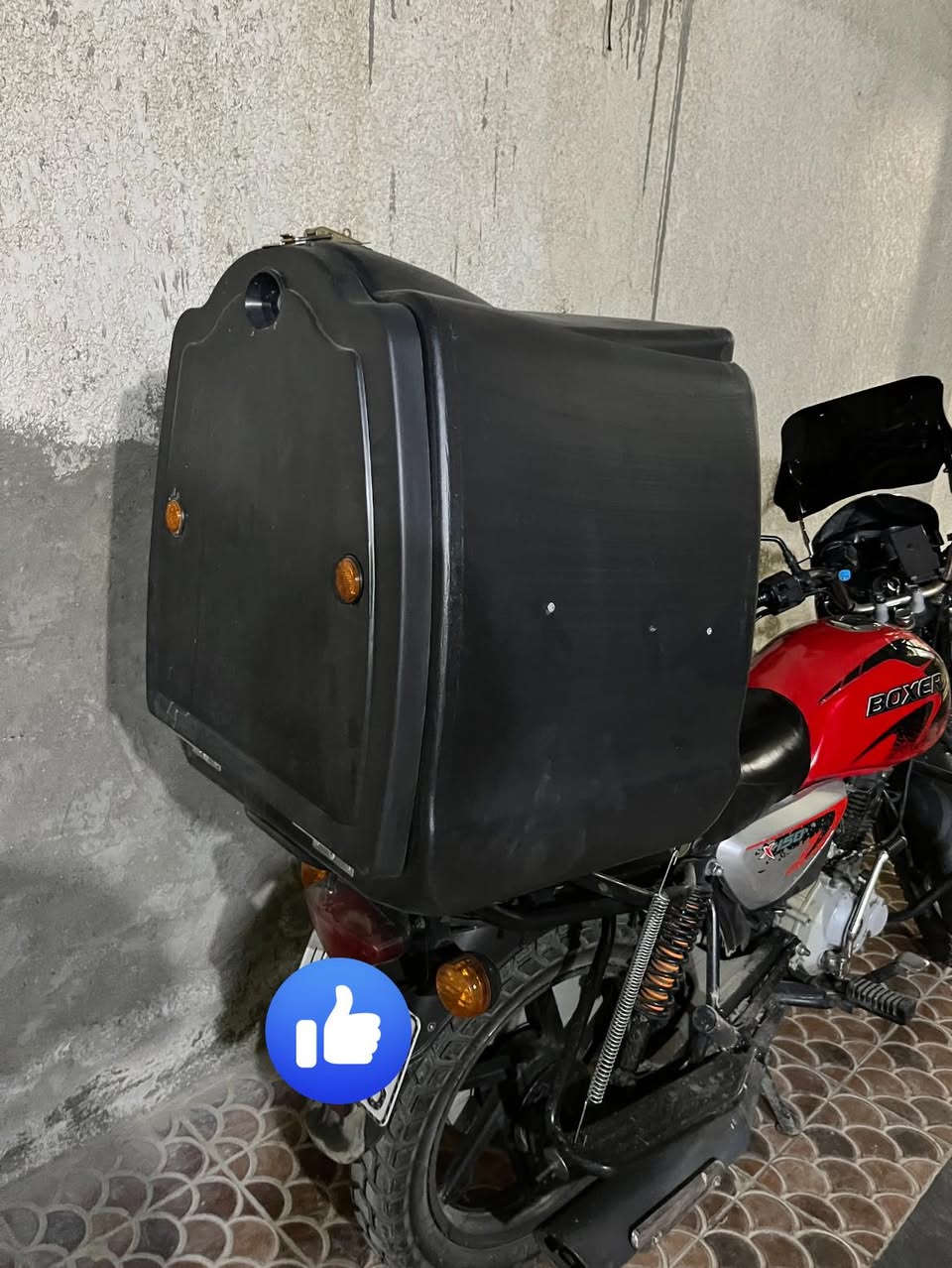 السلام عليكم صندوق توصيل كلش نضيف مستخدم اسبوعين فقط ، وكامل مكمل صينيه داخليه طابقين وبراغي وسبرنگ كامل ومفاتيح ويا مال قفل والقراصه مالته مال قفل شغاله جديد 100‎%‎ اريد ابيعه
قيم باليرضي الله 
ملاحظة: عندي مطريه كذلك نضيفة ملبوسه فقط مره وحده وفول نوعية جداً ممتازه ومتعبر اي مي نهائيا ممتازه جداً قيموا
المكان الحريه
*********** واتساب فقط
