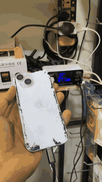 السلام عليكم اخوان للبيع ايفون 15العادي الجهاز بي عطل بالبورد وياخذ شحن وعلى هالحطه الجهاز ابيع فحم السعر 160وبي مجال مكان بغداد وتس ***********
