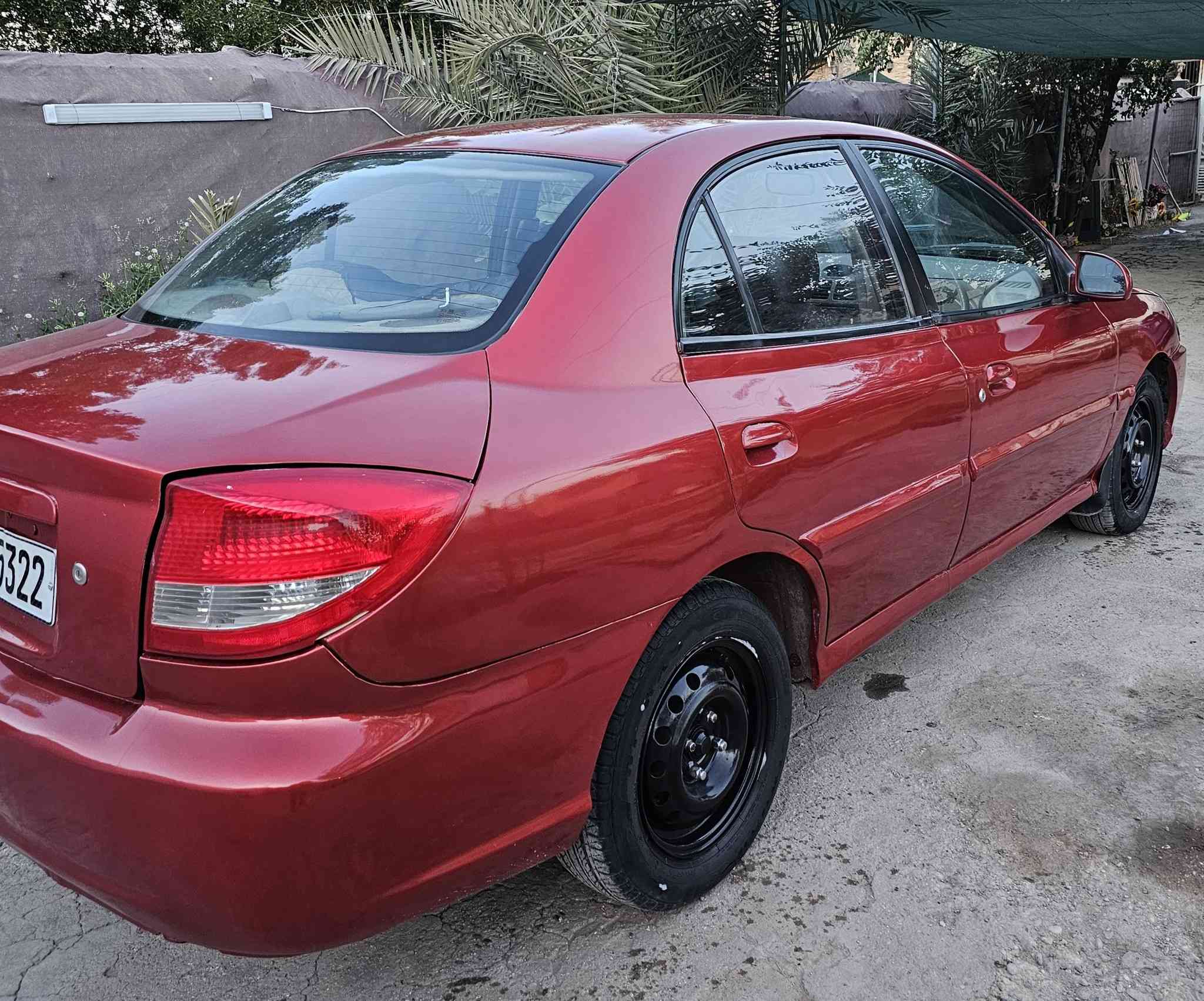 السلام عليكم كيه ريو 2005 رقم بغداد دولي كير ومحرك جديد مال حاويه  السياره جديده مال جناي حداديه جديده تبريد شغال المكان بابل السعر 44 الاتصال ***********
