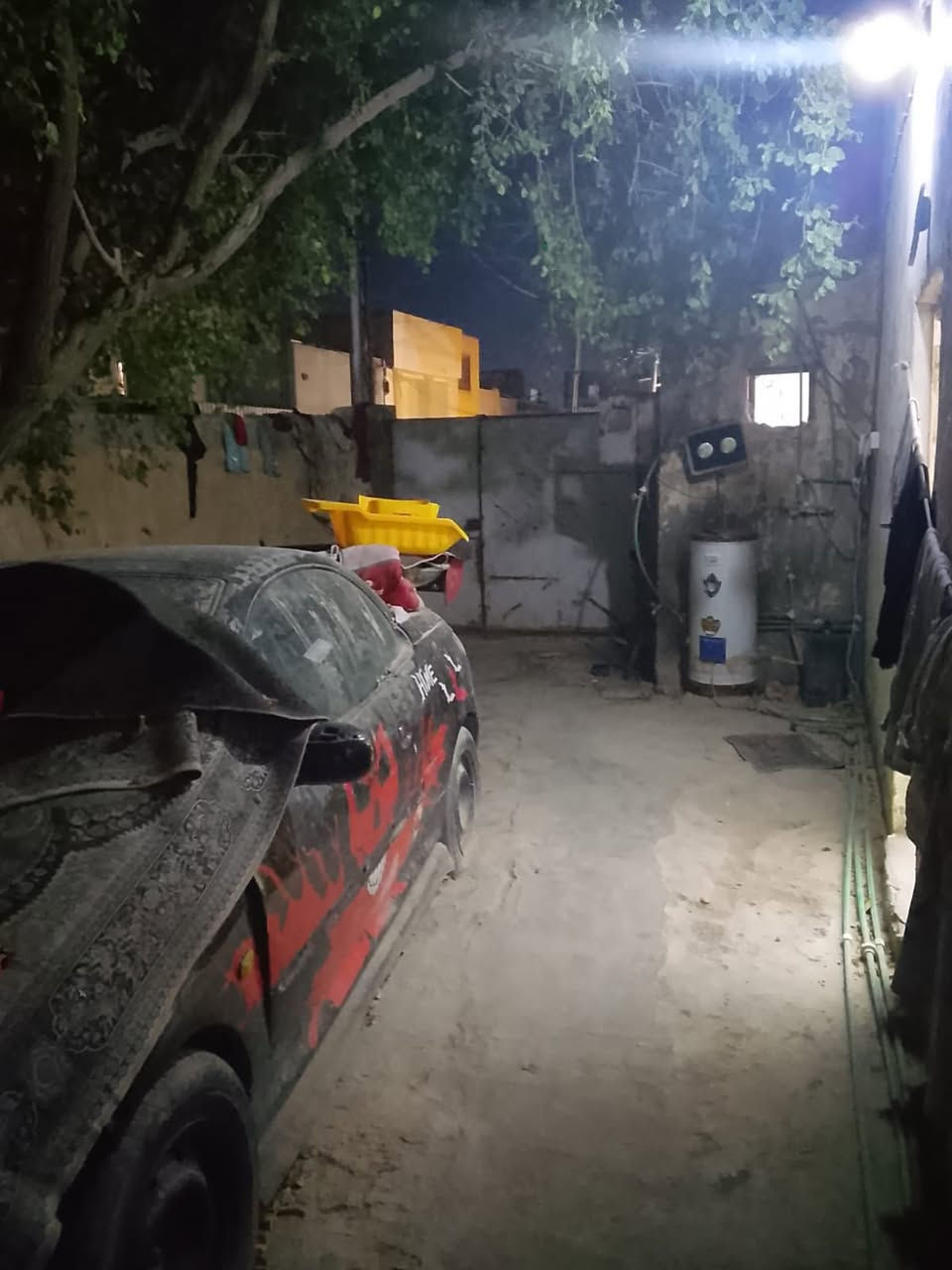 الدار للبيع
بيت ركن مساحة ١٢٠متر

السعر ٨٠وبيه مجال

عنوان ميلاد شارع عشرين 

***********
