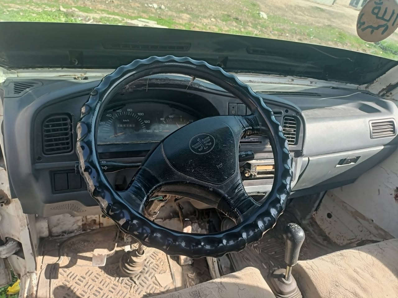 كيه فاو نضيف منيفيس شرط محرك وكير وتواير وباتري وكهربايات شرط شاصي والخياس السعر 11  العنوان العلم رقم الهاتف ***********
